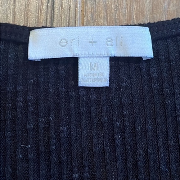 Eri + Ali Woman’s Black long Sleeve Size Medium - Picture 4 of 5